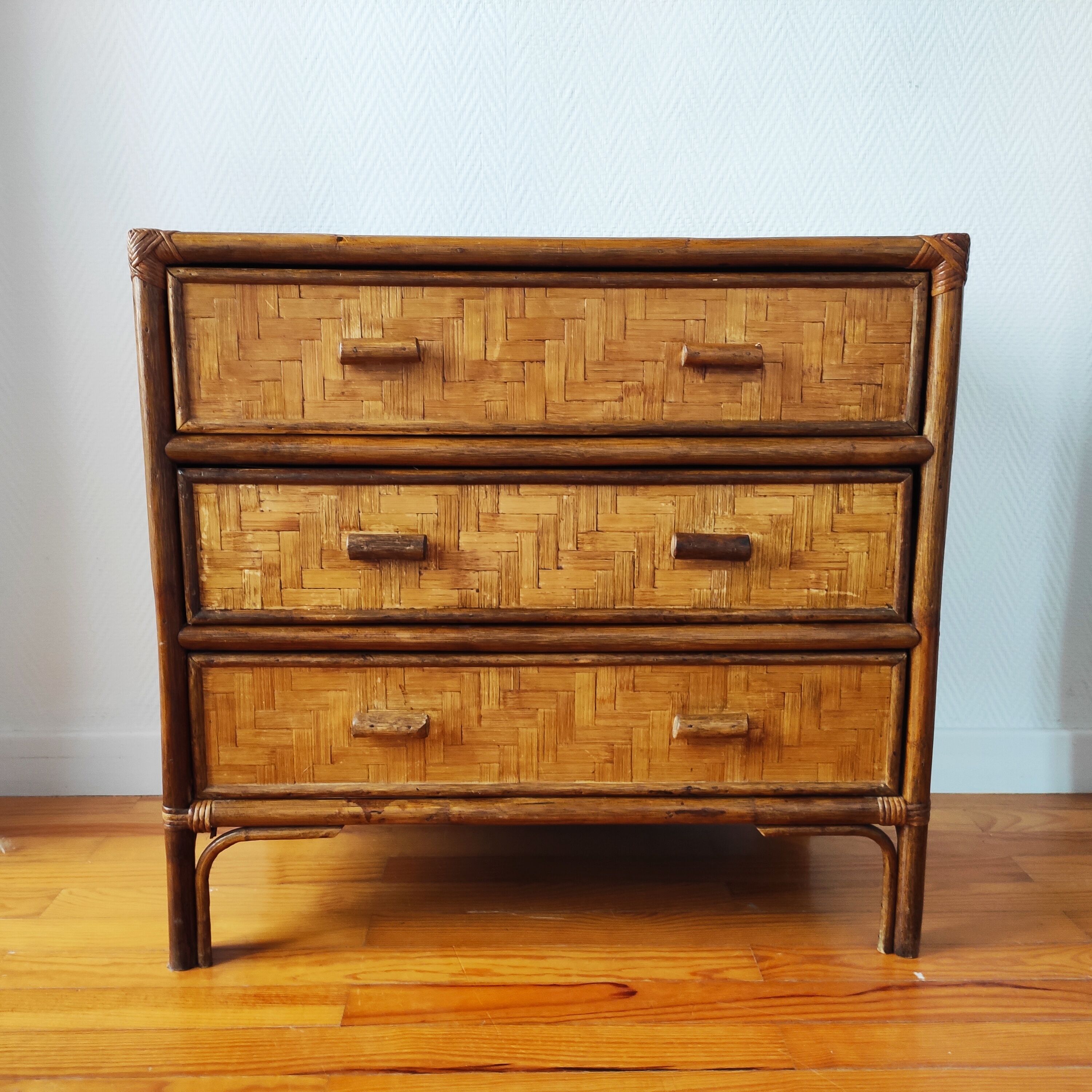 Commode vintage en rotin
