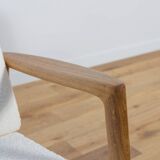 Model 300-139 Armchair from Swarzędz Factory, 1960s