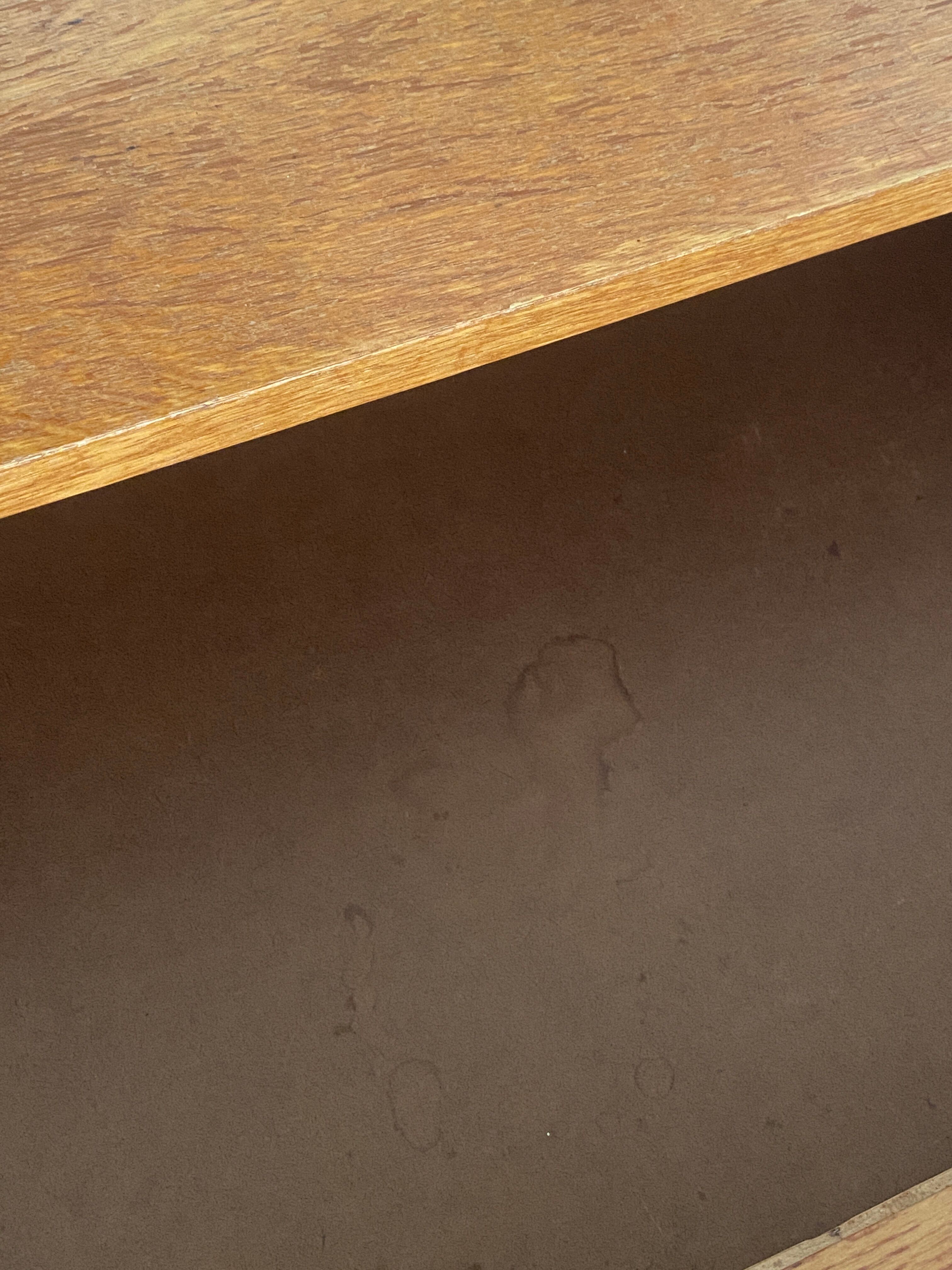 Commode vintage