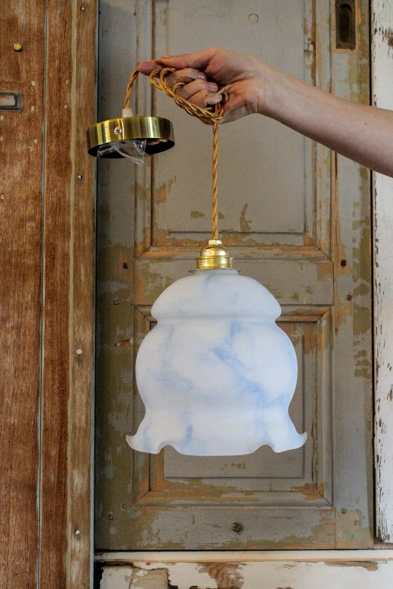 Tulip suspension – medium amber "Thought"