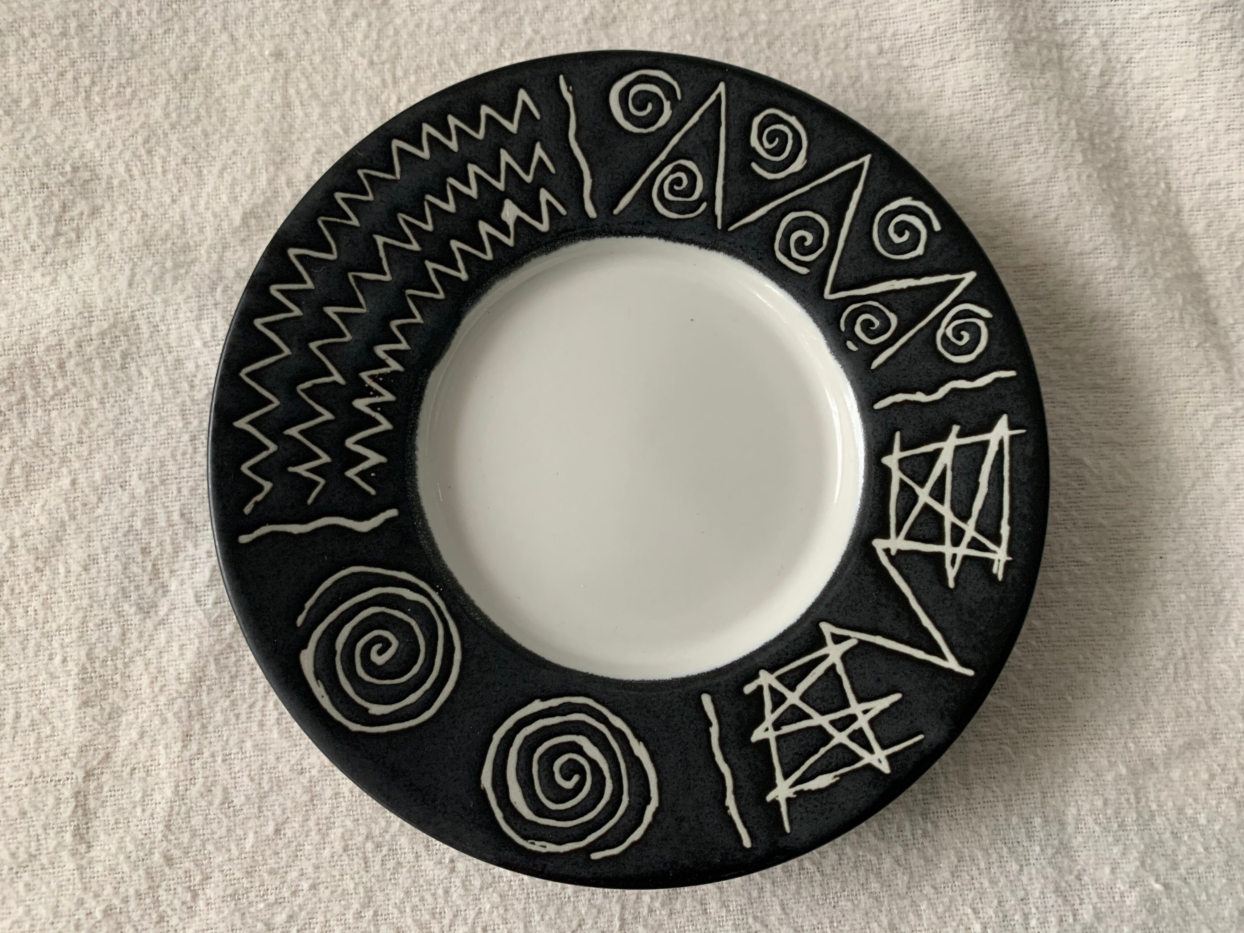 2 tasses et 2 sous tasses en céramique Scraffito pour Habitat Japon