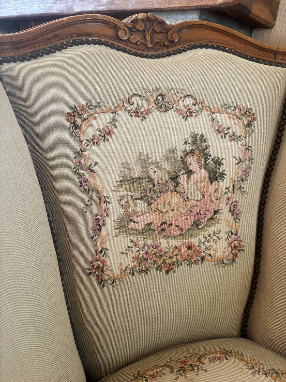 Louis XVI style living room lot