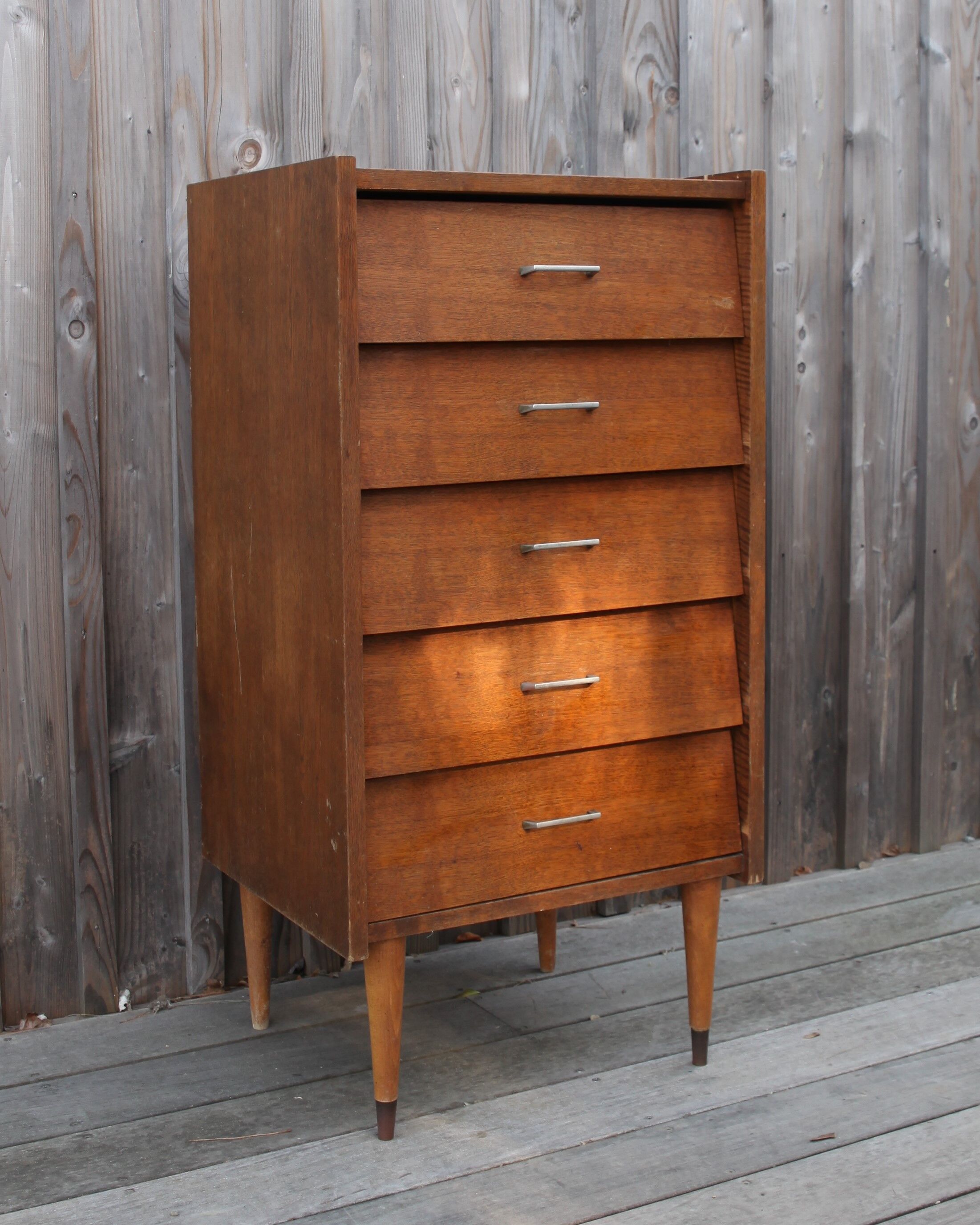 Commode ou chiffonier vintage