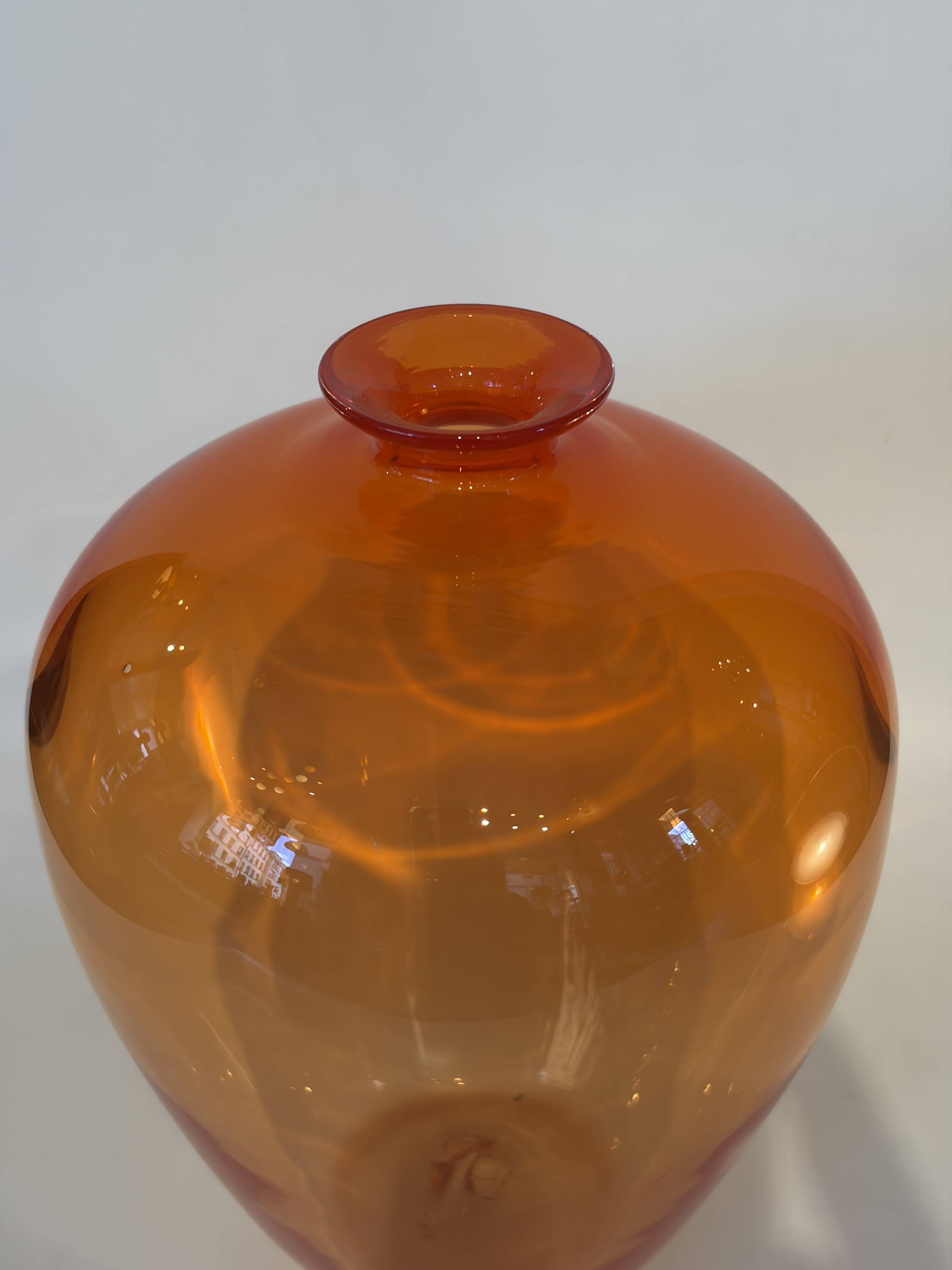Blown glass vase, V from B, Ornaments