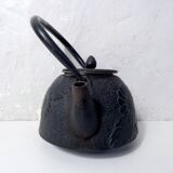 cast iron teapot