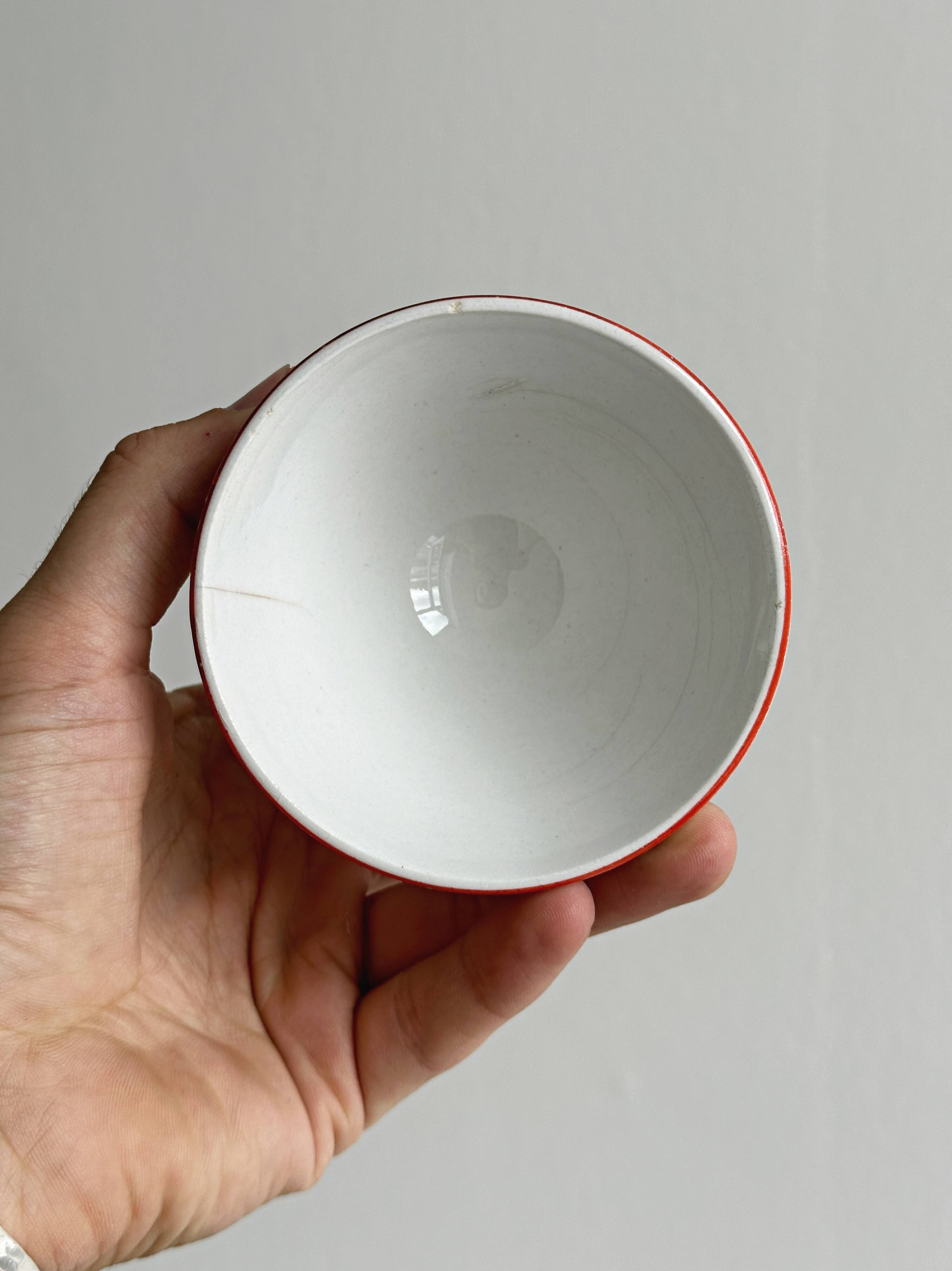 Set of 5 small ceramic bowls