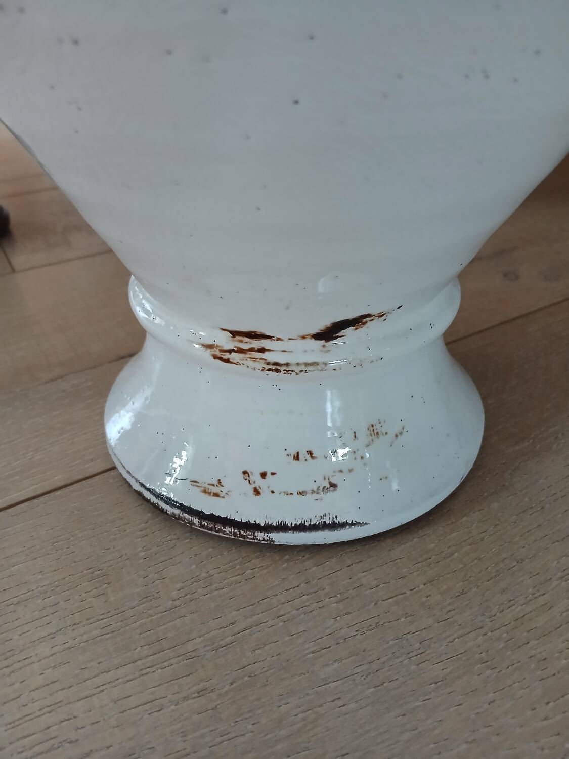 White glazed stoneware jar / pottery