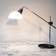 Lampe années 70 chrome et opaline