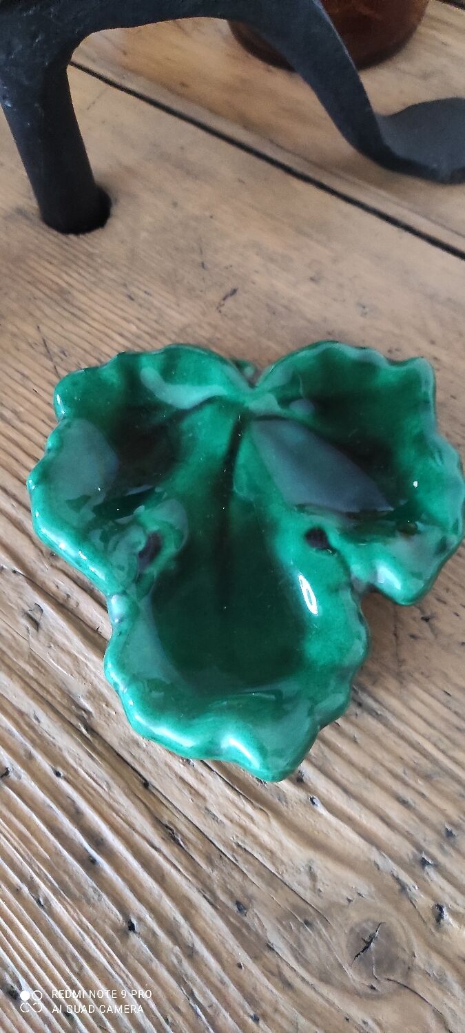 Ensemble poivrière, salière et pot a moutarde vintage
