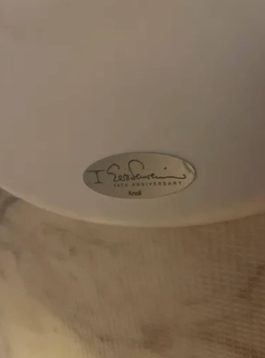 Saarinen marble table 120 cm - 50th anniversary