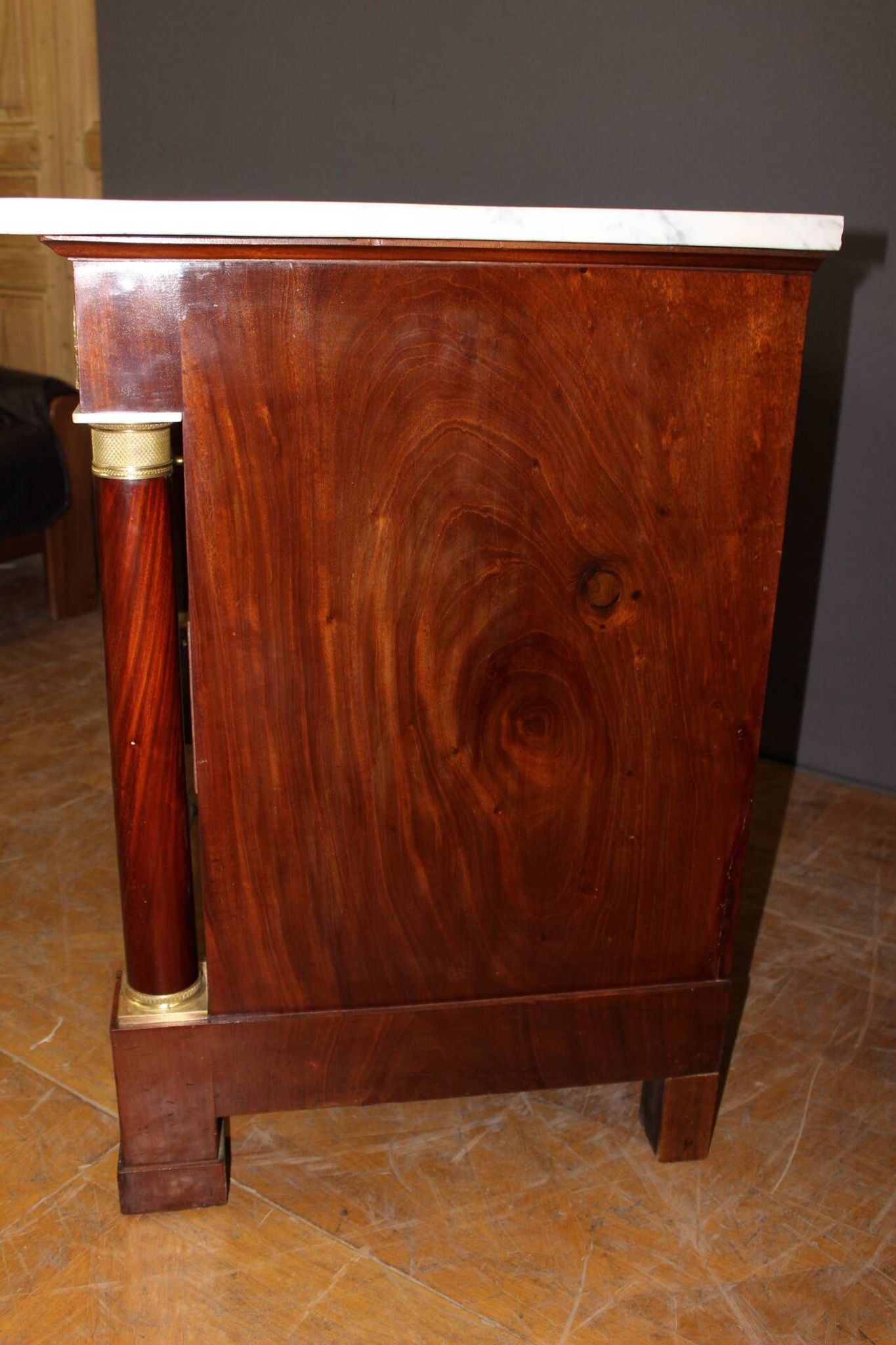 Empire-style mahogany chest of drawers, early 19th century