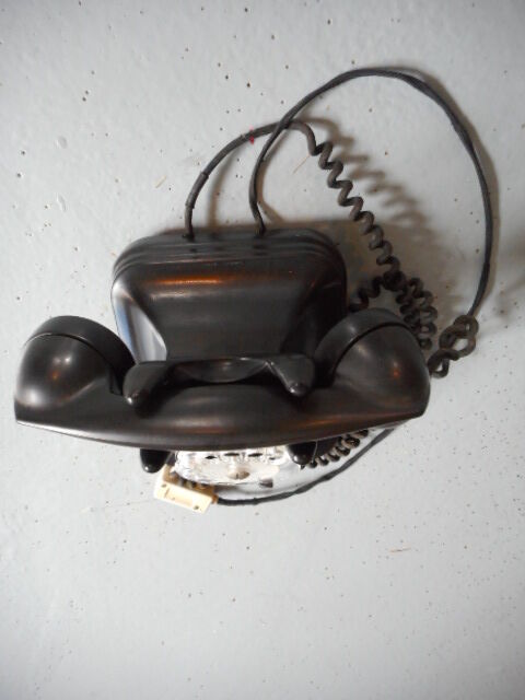 Bakelite phone 1940 '