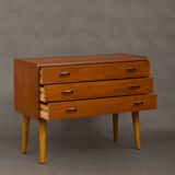 Dresser danish 3 drawers