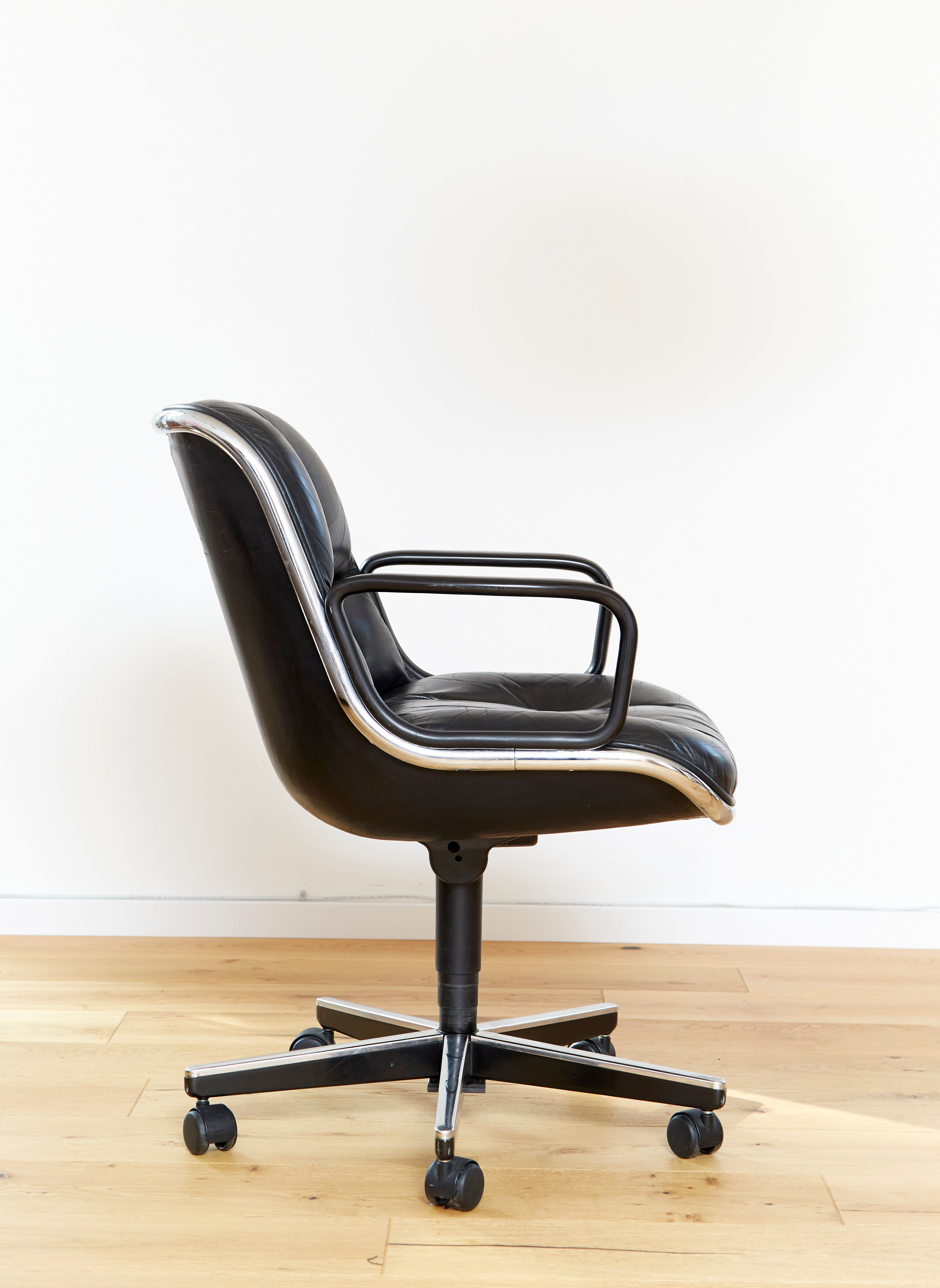 Charles Pollock Executive Chair for Knoll International
