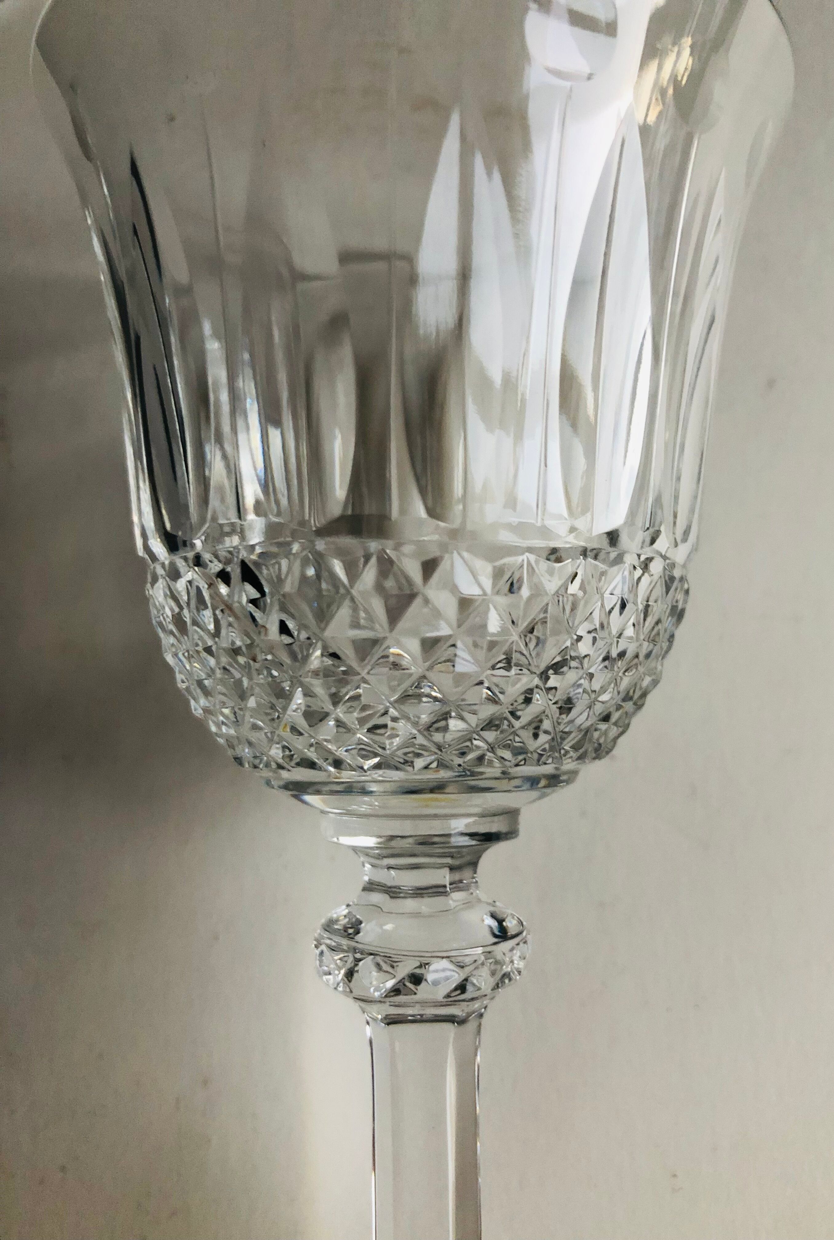 6 glasses of red wine in Saint Louis crystal, Tommy model
