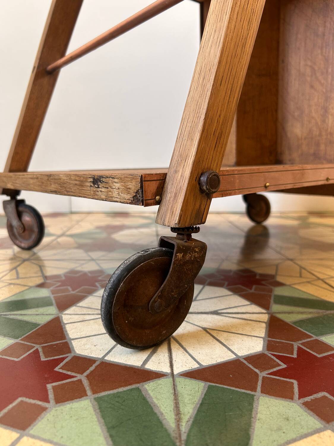 Vintage 50/60 rolling trolley