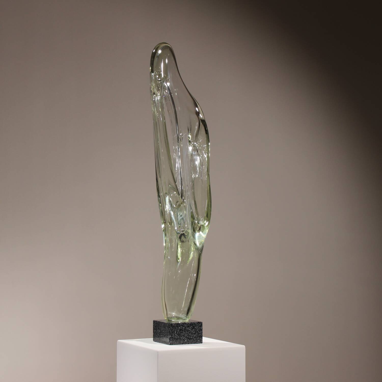 Monumental Glass Sculpture ‚Caviersecha‘ | Eastern Europe 1987