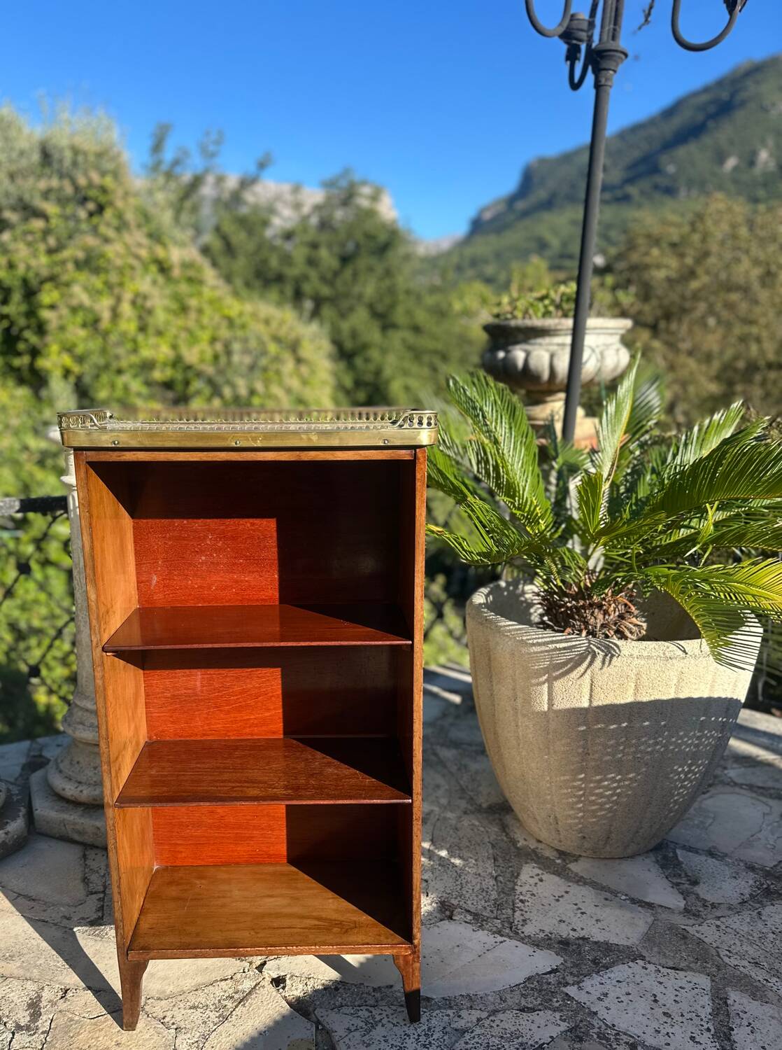 Small Louis XV style mahogany bibus.