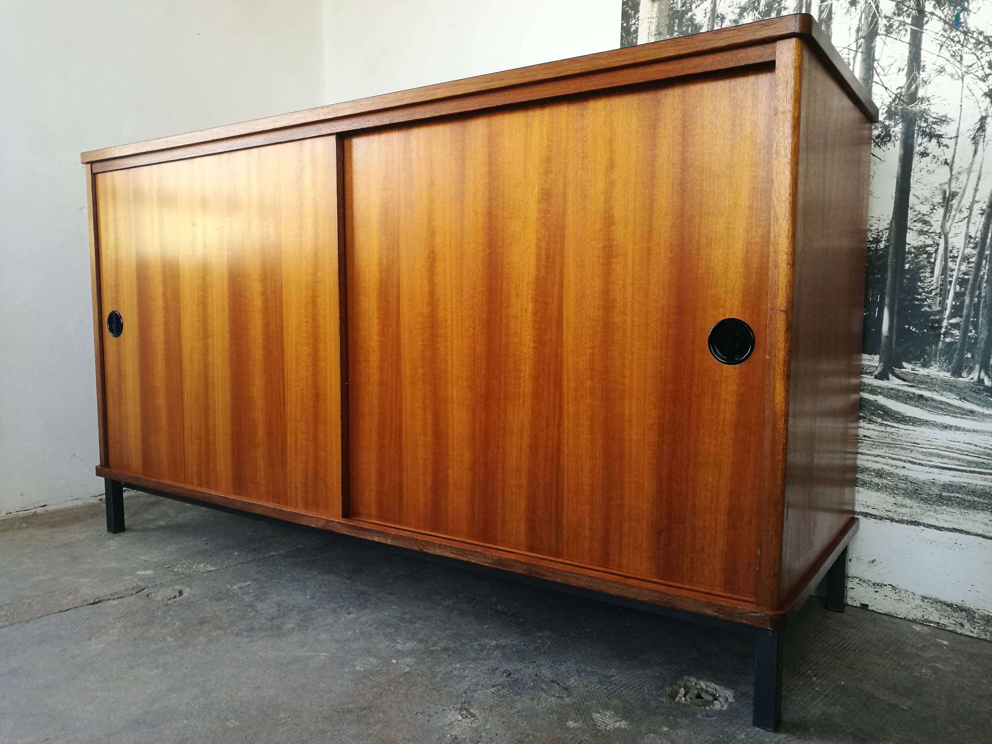 Vintage row sliding doors