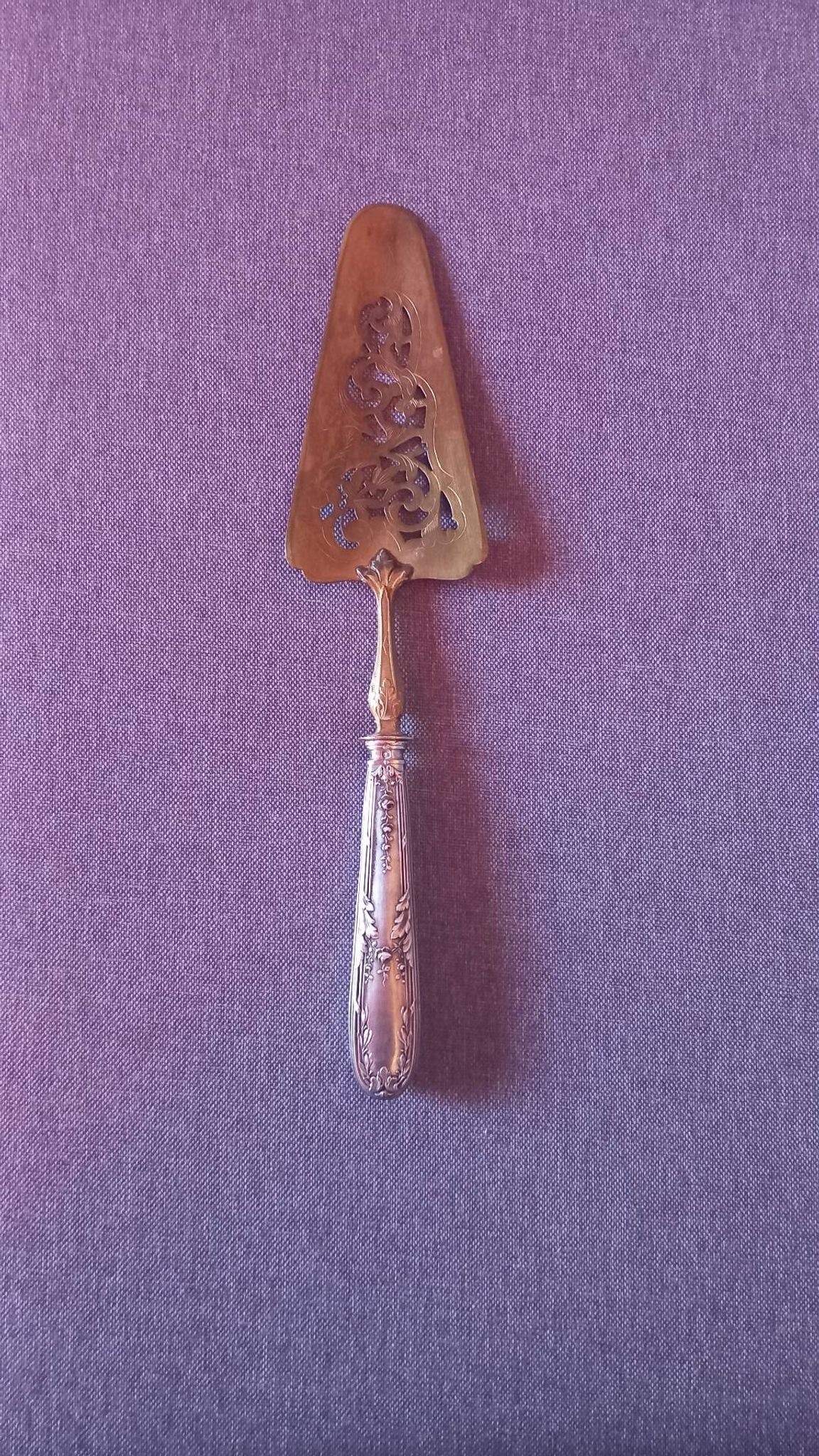Silver and vermeil openwork art nouveau pie server
