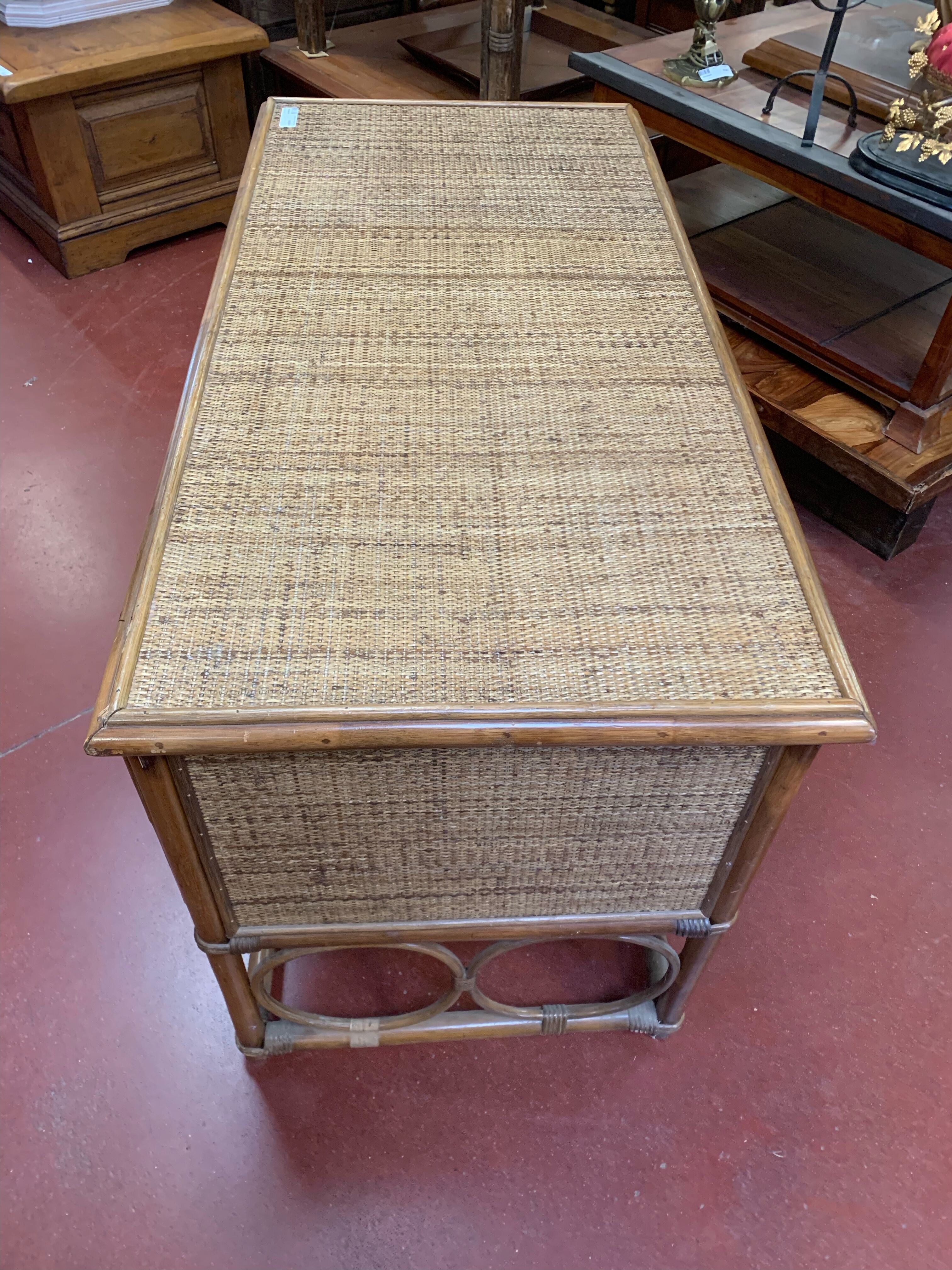Rattan office year 60