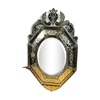 Early 20th century Venetian mirror made of bevelled glass engraved 123 x 73 cm