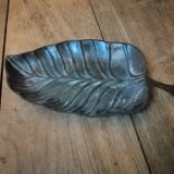 Bronze travel pocket, leaf-shaped