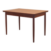 Table en teck, design danois, années 1970, production : Danemark