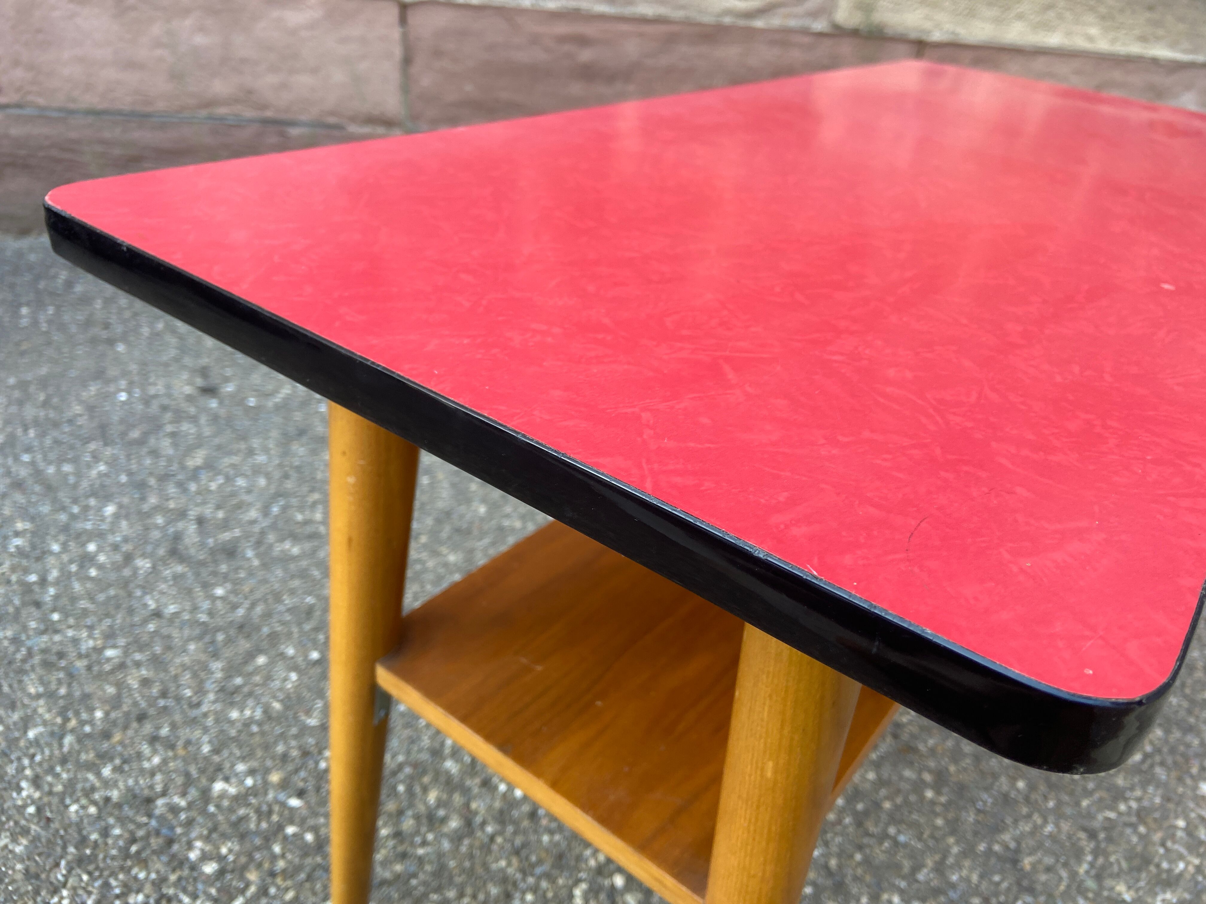 Coffee table cocktail formica