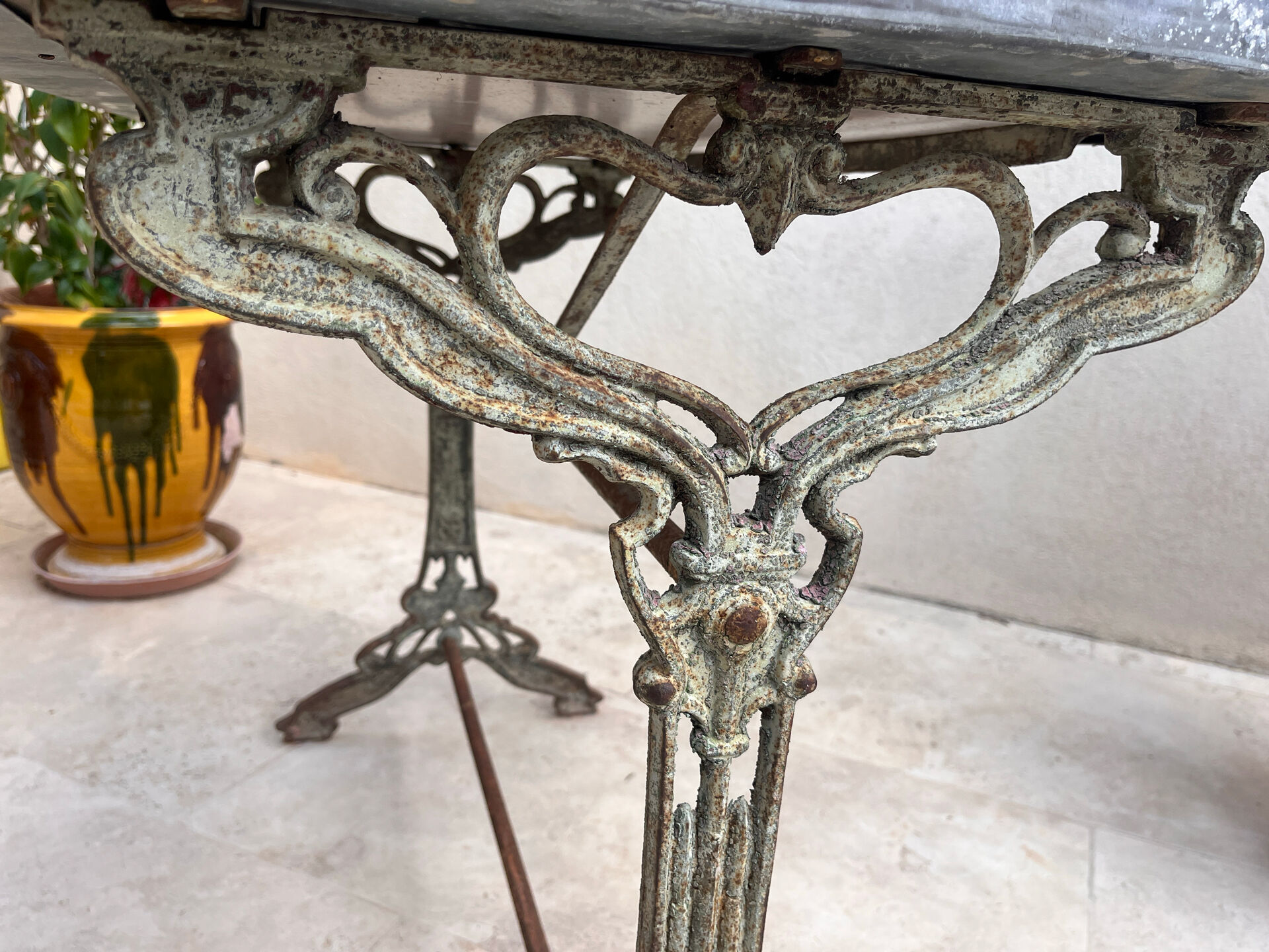 Table bistrot art nouveau 1900