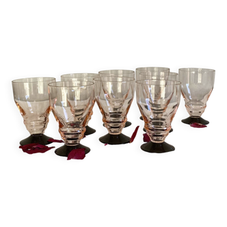 9 verres à vin ou à eau art déco rose et pied noir