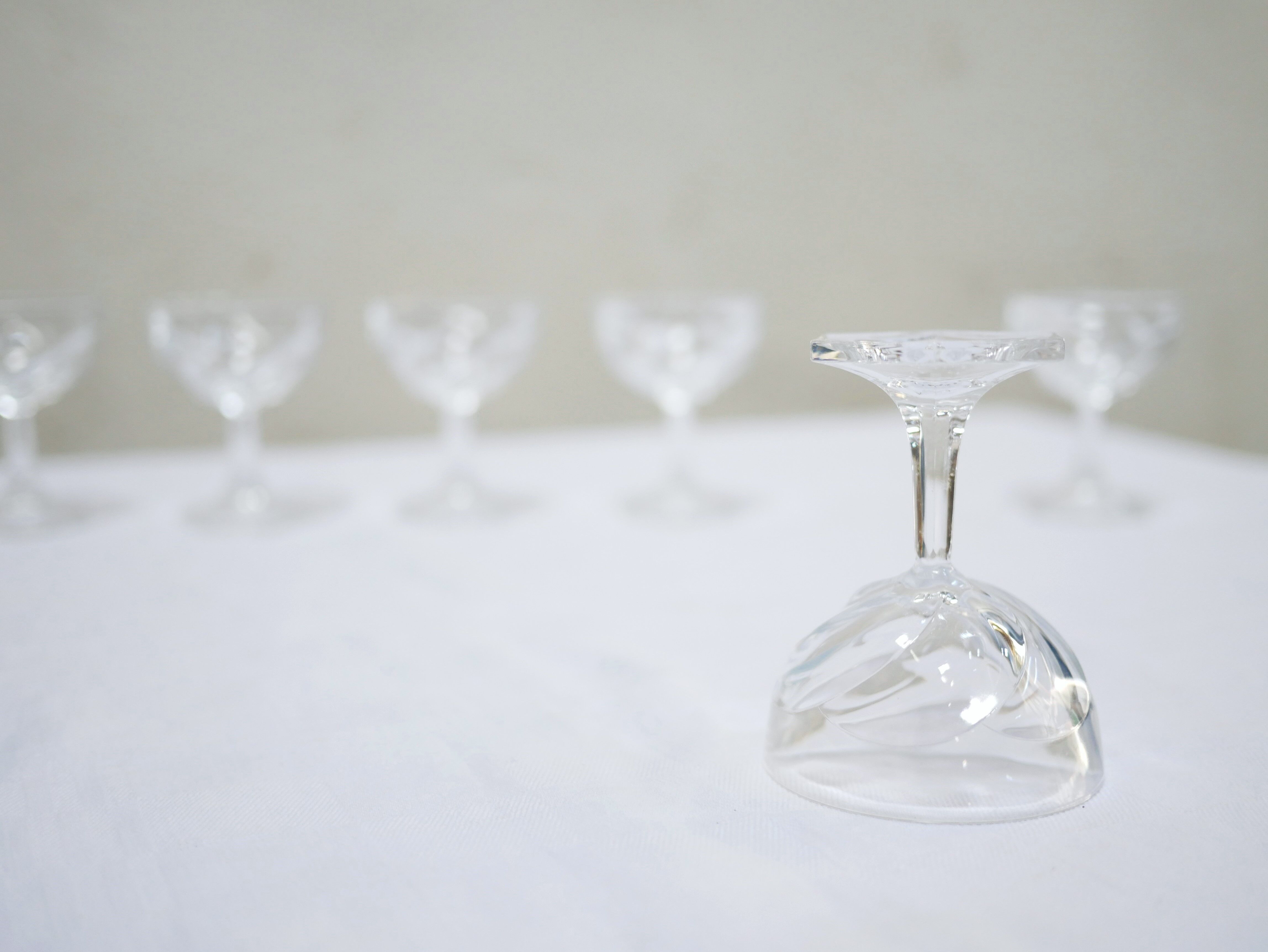 Series of 6 vintage crystal champagne glasses