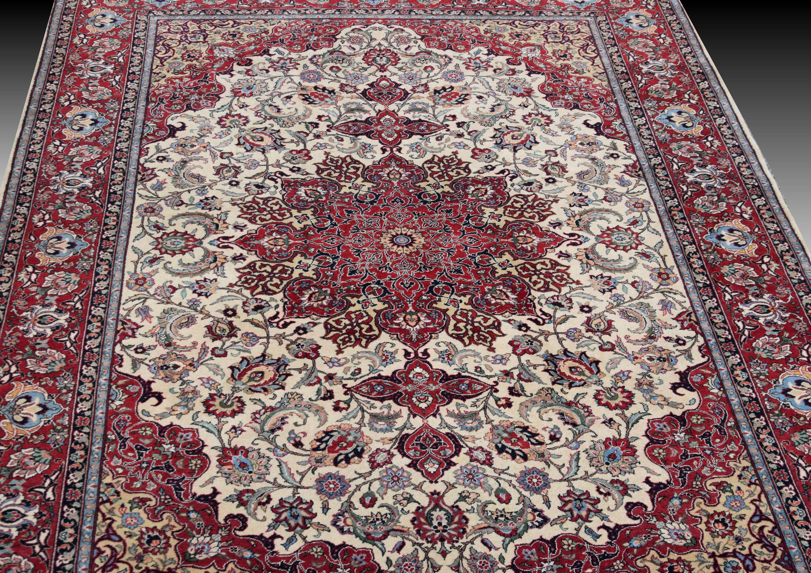 Ispahan Carpet - Sino-Persian Handmade - 3.05 x 2.00 Metres - "Galerie Sardje"