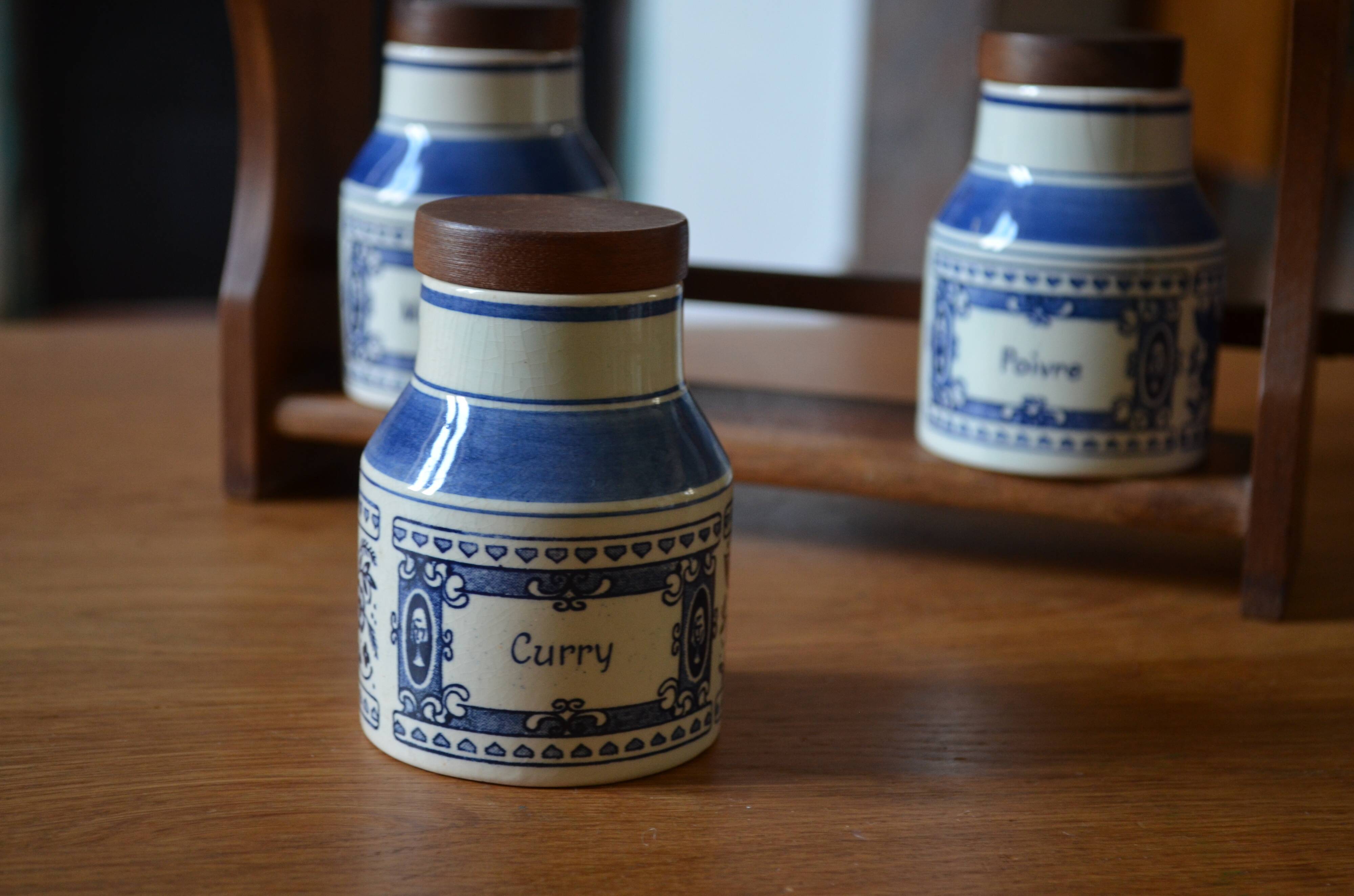 Delft earthenware grocer