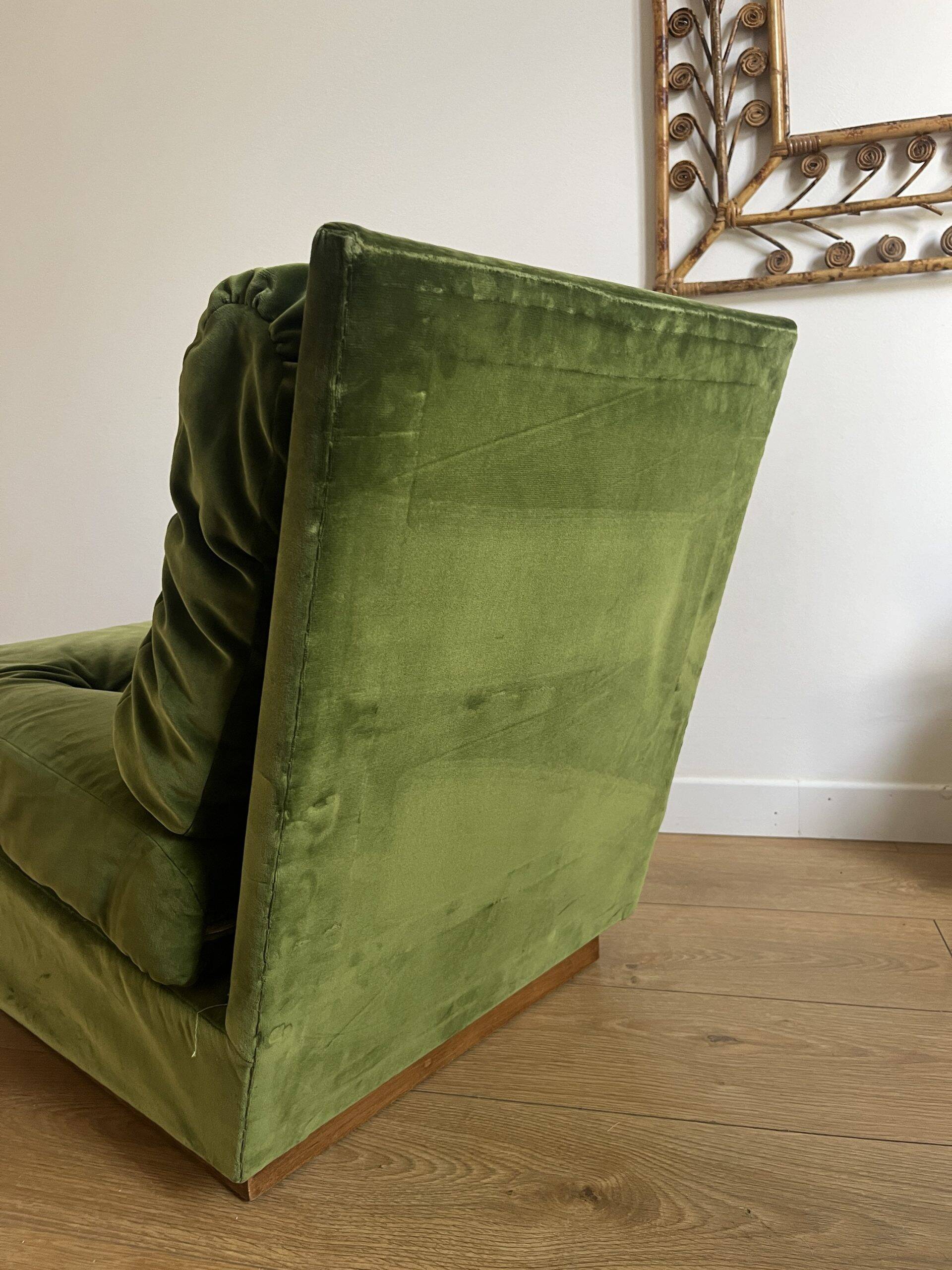 Chauffeuse basse vintage en velours vert