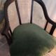 Fauteuil crapaud velours et cannage