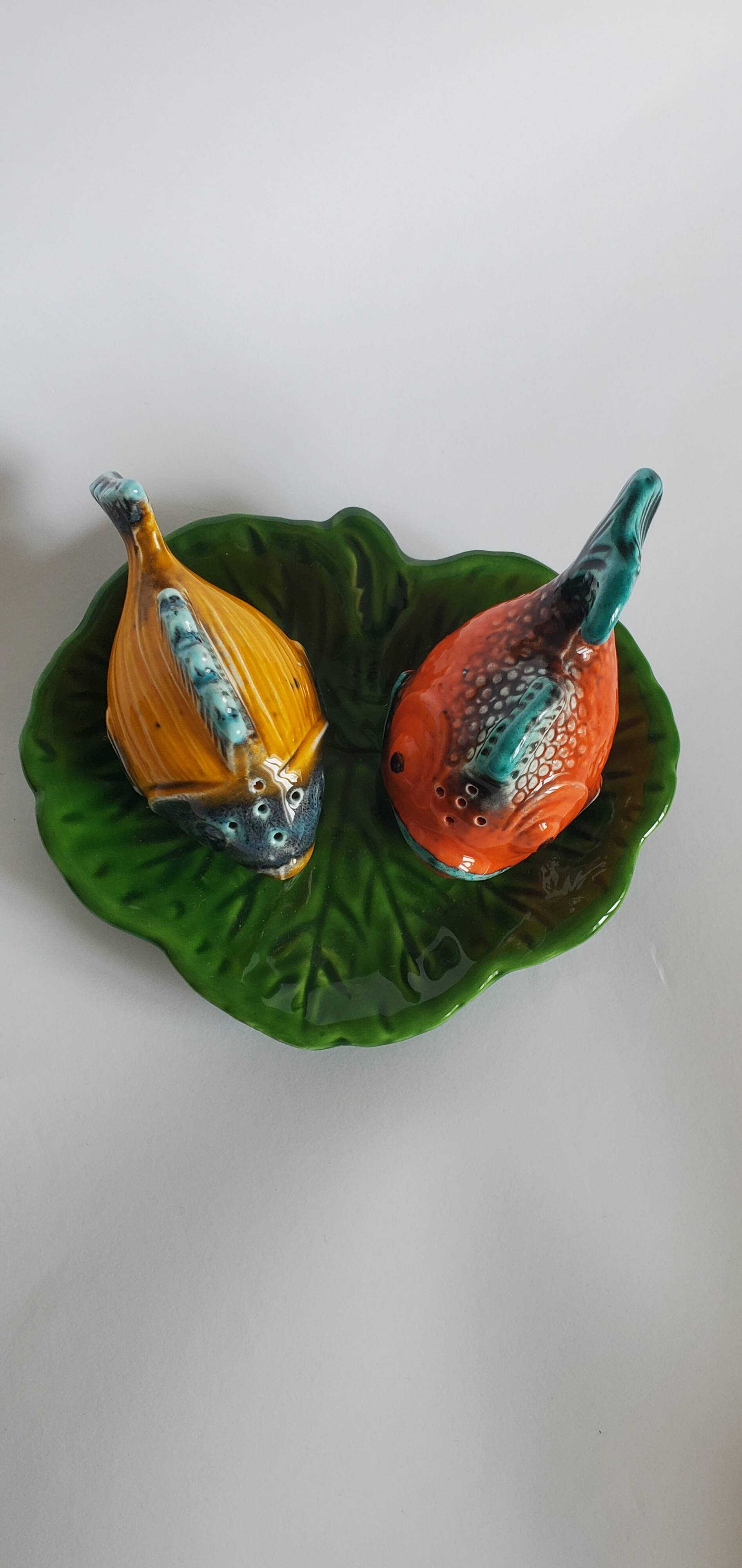Salt and pepper shaker set with fish design from the 1970s.
