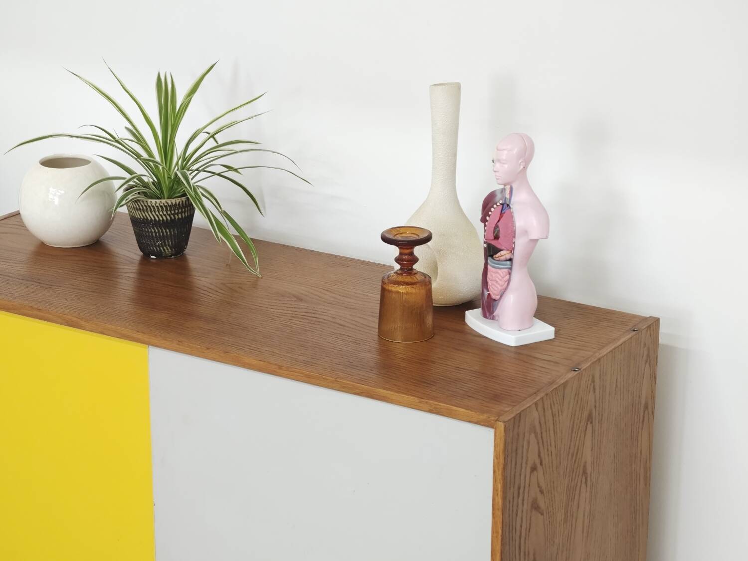 Buffet U-452 jaune et gris par Jiri Jiroutek pour Interier Praha 1960