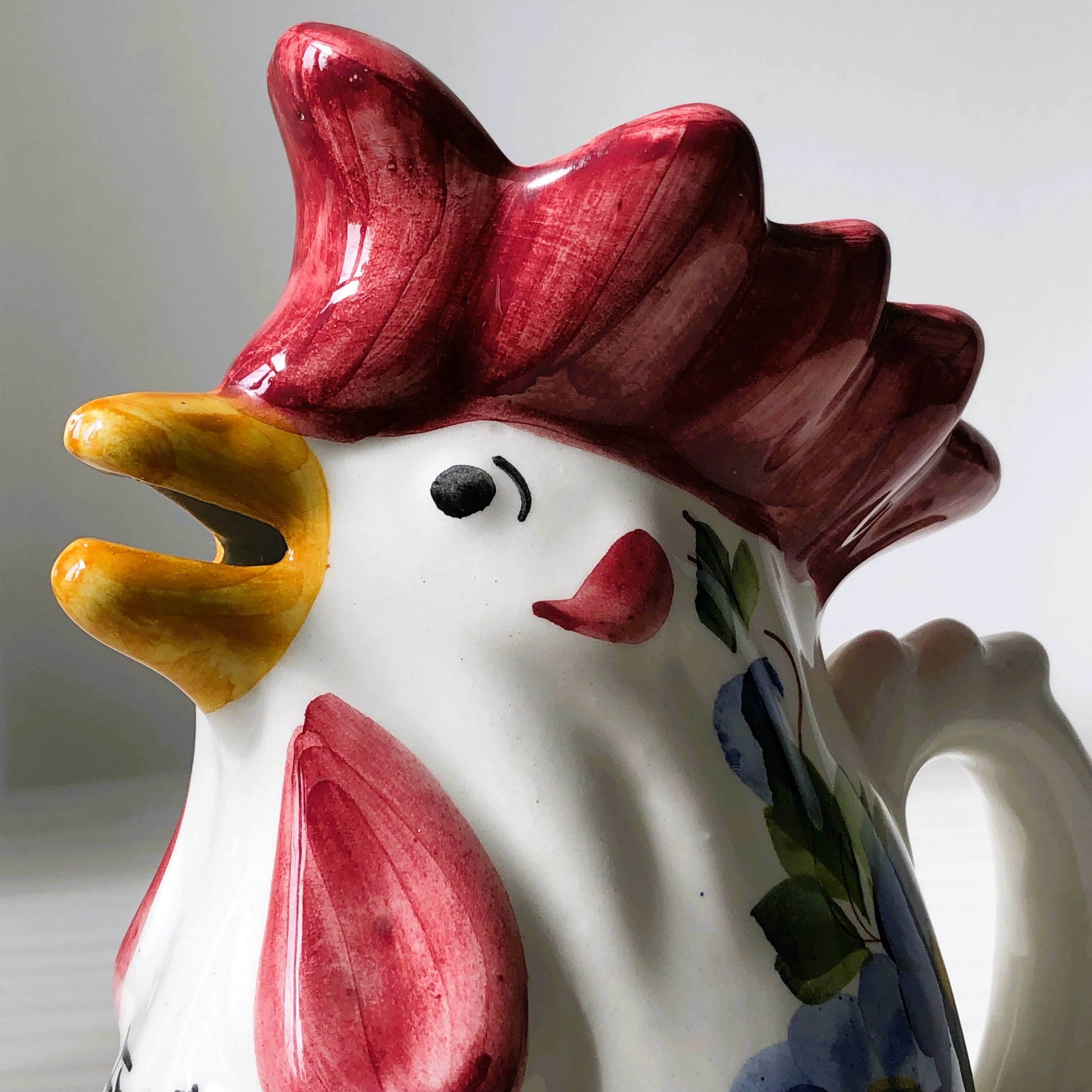 Vintage rooster pitcher in Italian art pottery from Friûl