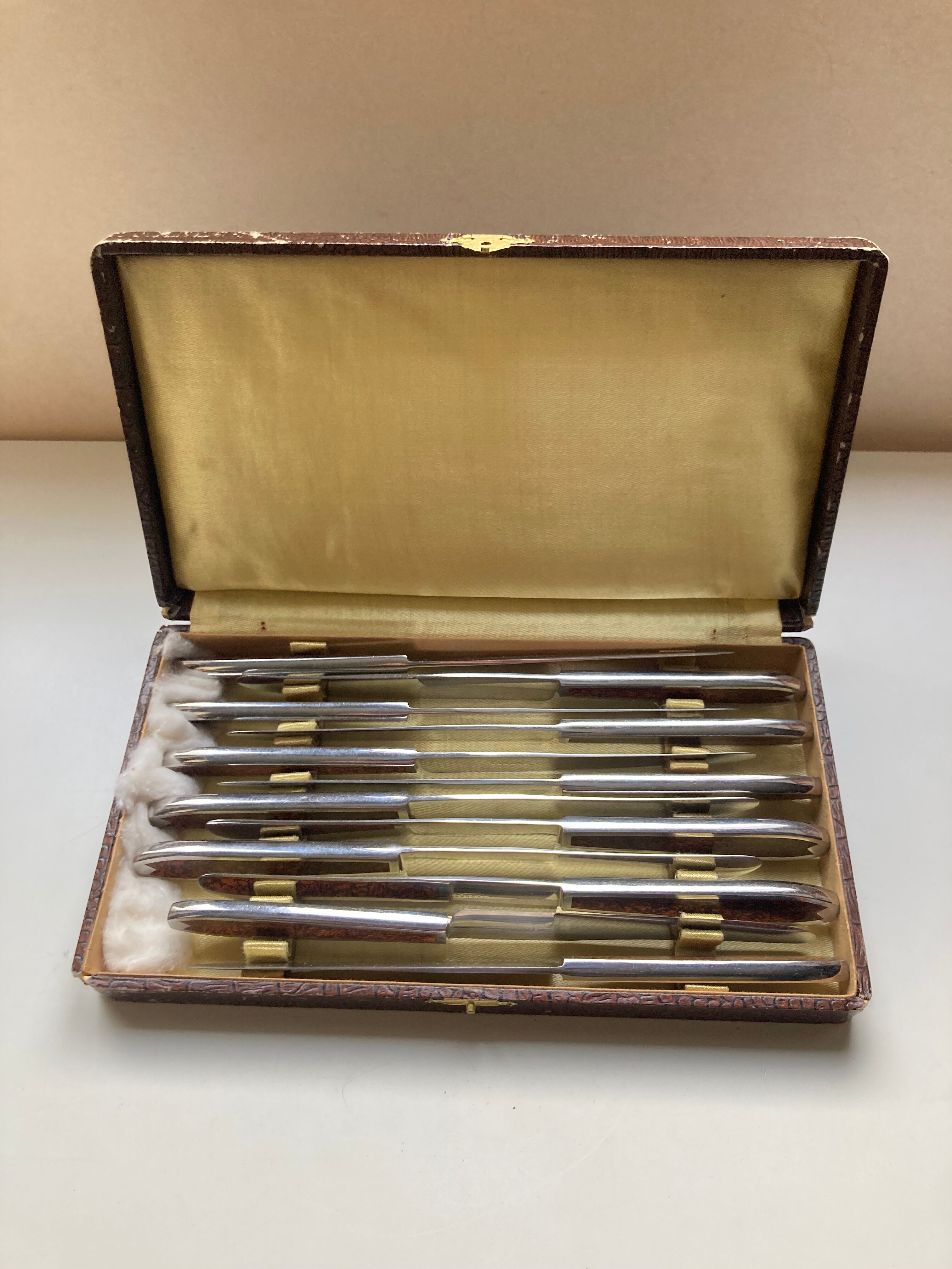 Old box 12 knives Art Deco Bakelite and chromed metal Apollonox