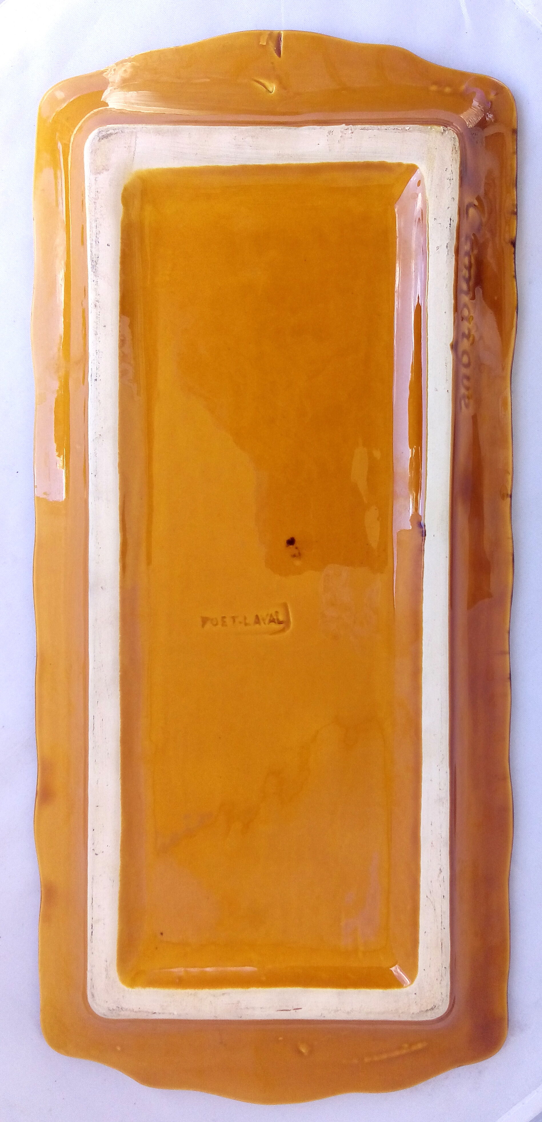 Poet Laval ochre ochre cake dish