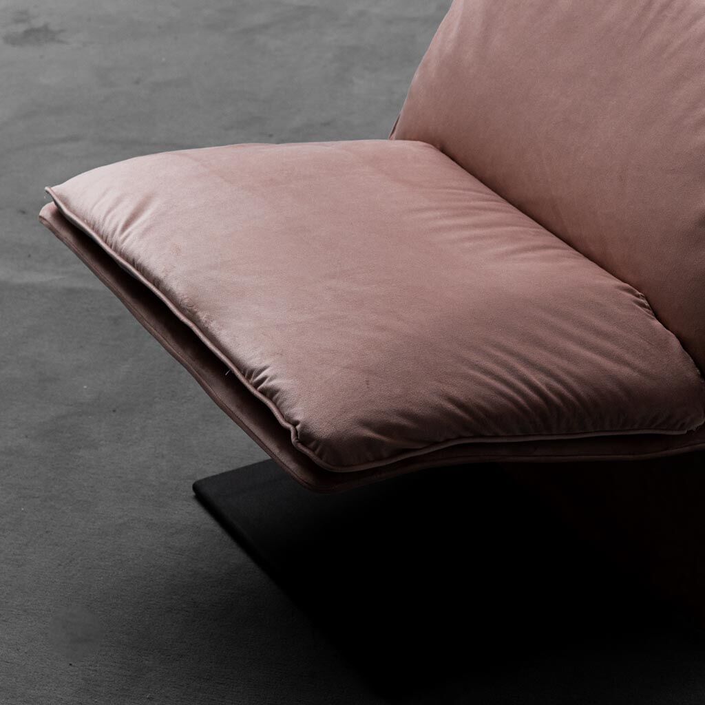 Pink velvet armchair tasty 70s vintage modern