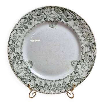 Antique ironstone plate from Creil and Montereau, Compiègne green model.