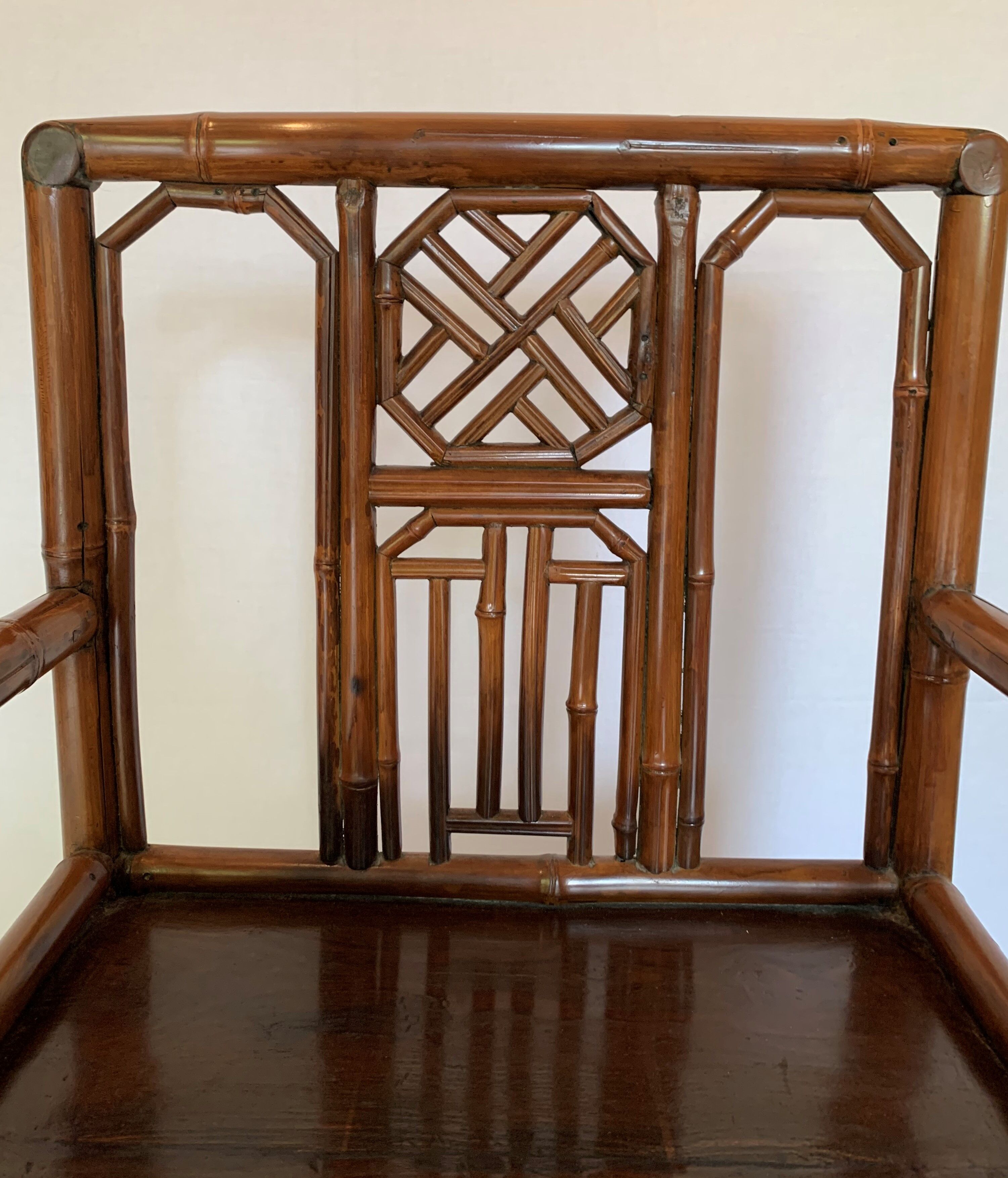 Paire de fauteuils chinois en bambou