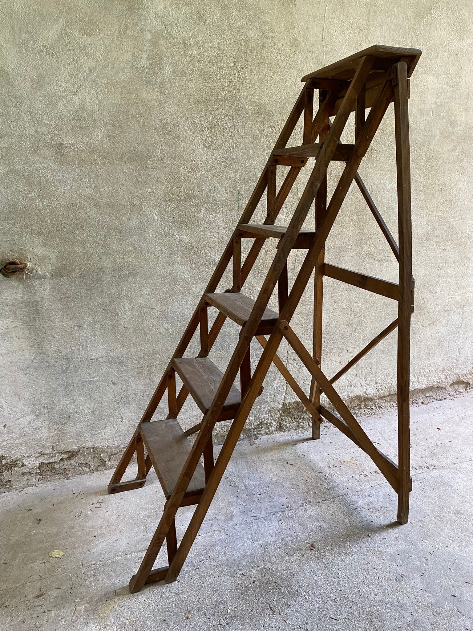 Vintage wooden painter's stepladder 6 folding steps