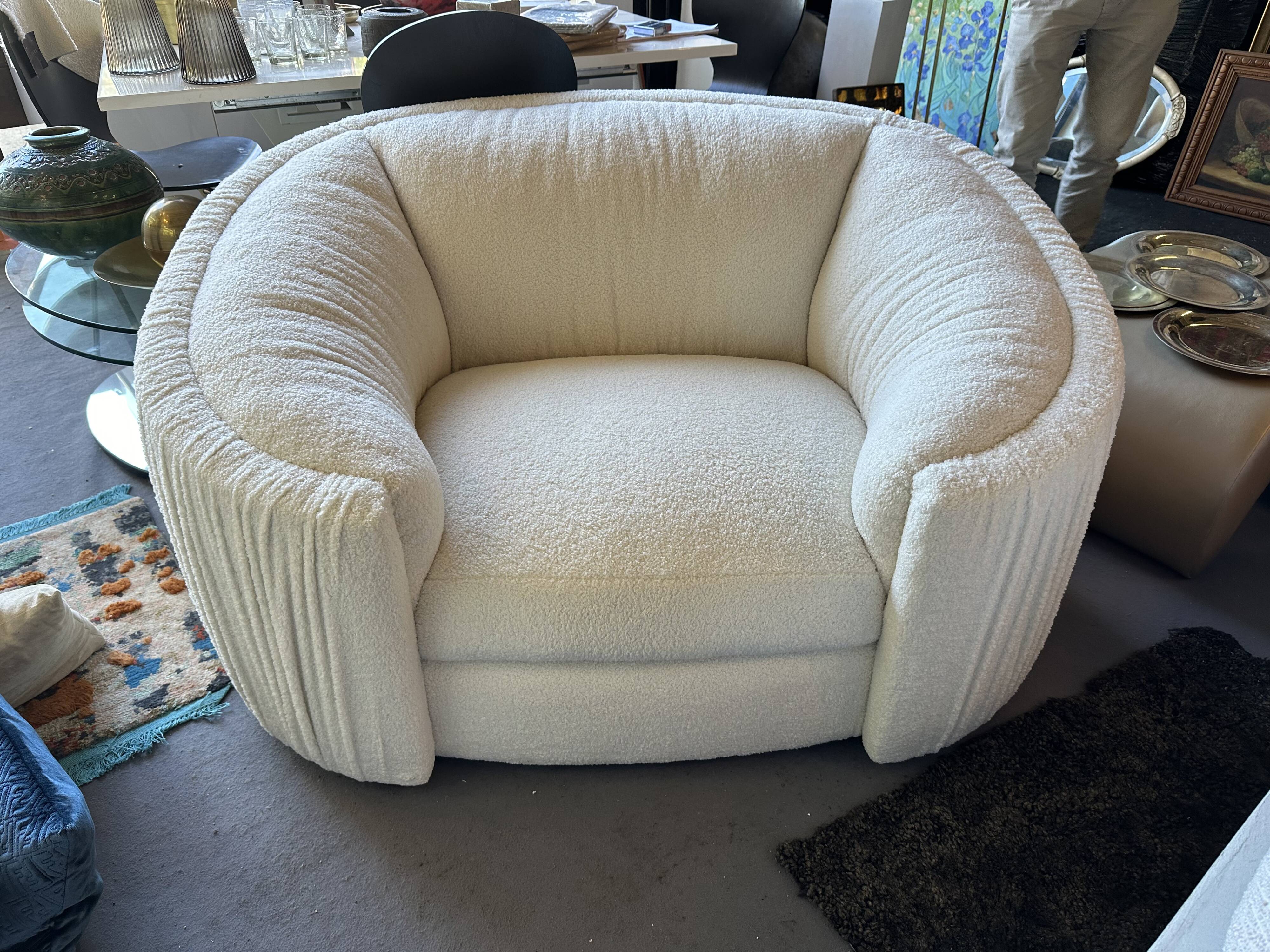 Very large single armchair