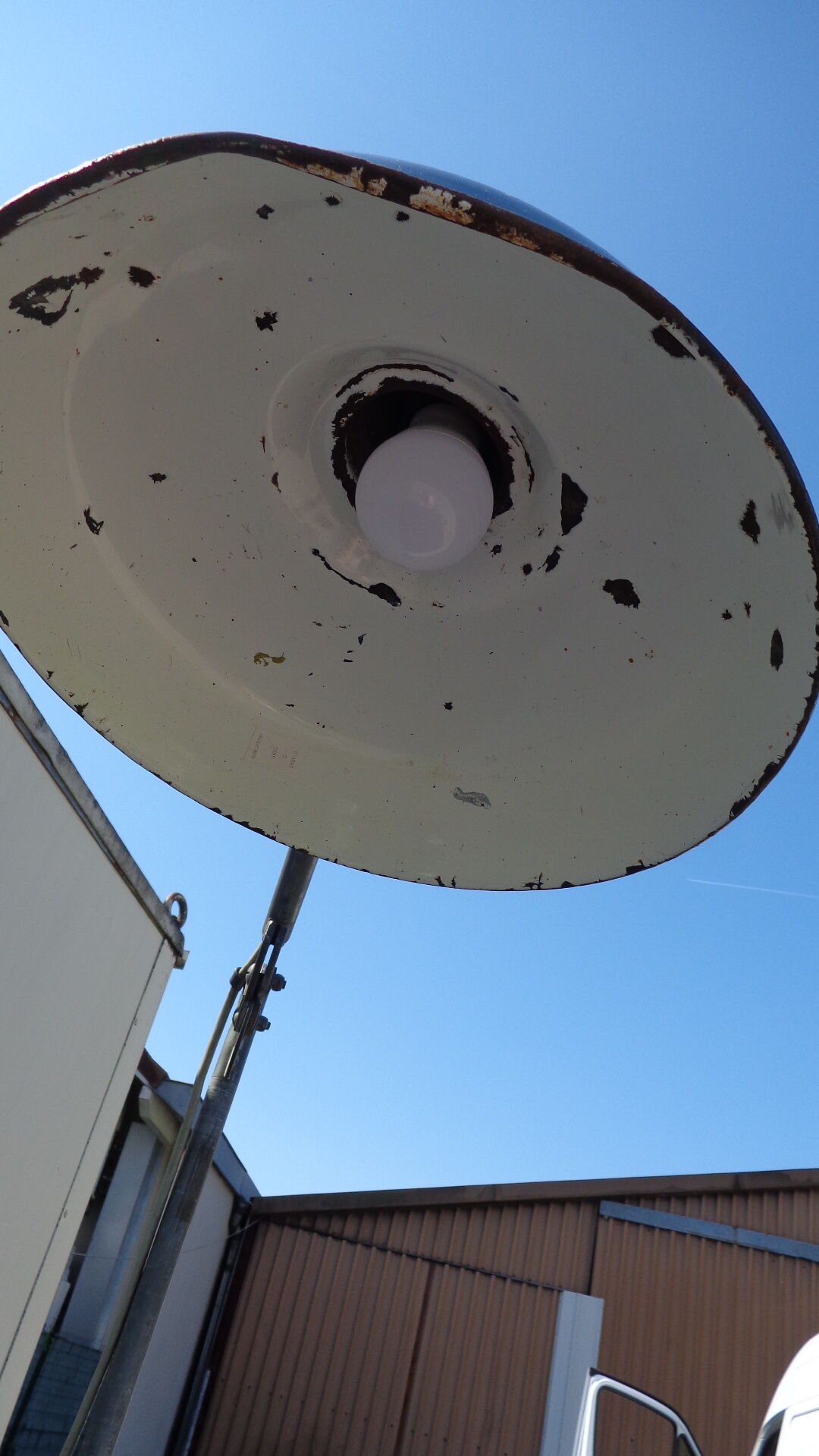 Car garage luminaire