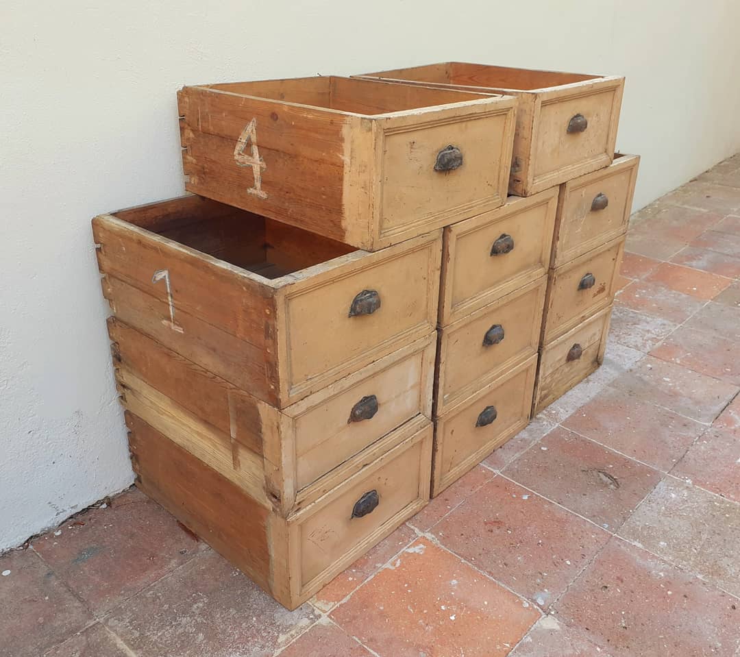 Countertop furniture 11 drawers