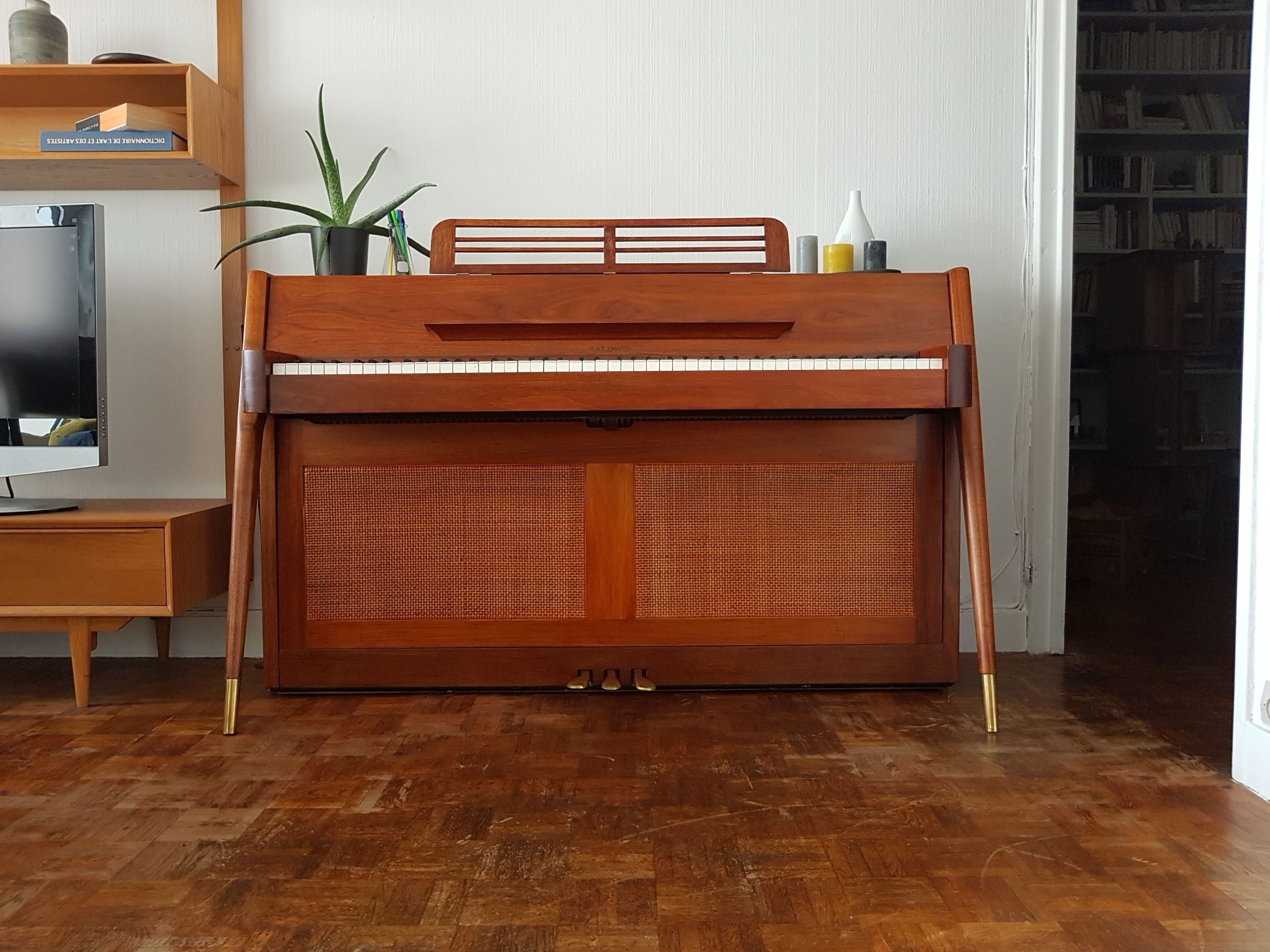 Piano Danois style Acrosonic par Baldwin