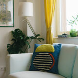Housse de coussin en laine fait main yellow lamp 45 x 45 cm